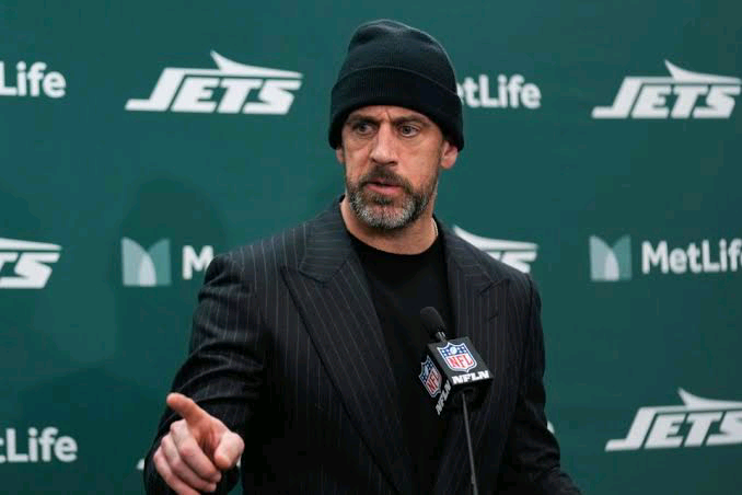 BREAKING NEWS: NFL legend and Future Hall of Famer Aaron Rodgers Has Done It Again, Making a Major Decision Regarding his Future Stating "the Pittsburgh Steelers aren't the right fit for me;" After making the bold decision Head Coach Mike Tomlin and his Staff Reacts in shock and has been forced to...